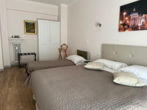 GOLDEN ROOMS Cipro